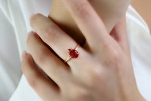 Tourmaline rose naturelle personnalisée poire à facettes pierres précieuses sertissage anneaux empilables anneaux en argent sterling 925 en forme de larme - Product Image 3