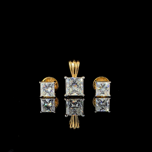 Pendentif en diamant de laboratoire de taille princesse de 2,00ct avec clous en diamant de 1,00ct en plaqué or 18 carats classique - Product Image 6