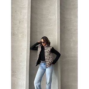 Chaleco Acolchado con Estampado de Leopardo para Mujer, Marca TOPSHOW, de Poliéster, Ligero, sin Mangas, para Todas las Temporadas - Product Image 2