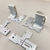 Ensemble complet d'accessoires pour panneaux d'accès en aluminium pour plafonds, y compris les fixations et les verrous à pression