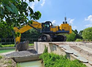 Excavadora de cadenas SE1500LC de 150 toneladas en oferta, con motor Weichai, alta potencia de excavación y servicios de envío internacional - Product Image 3