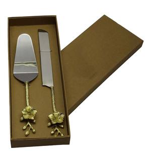 New Customized logo Stainless Steel Full Hammered Round Long Handle Gold <b>Cake</b> <b>Server</b> and Slicer Set for Wedding Use - Product Image 4