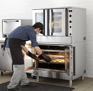 ¡Consíguelo Ahora! Hornos de convección a propano de doble piso y profundidad estándar Diner's-Perfomance FGC-200-LK con patas - Product Image 3