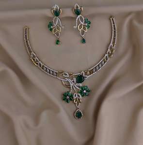 Conjunto de collar con acabado mate CZ para mujer, hermoso collar de último diseño con pendientes, conjunto de lujo mínimo para fiesta - Product Image 1