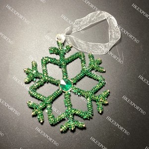 Adornos navideños con cuentas multicolores hechos a mano para temporada festiva decoraciones navideñas colgantes vibrantes - Product Image 5