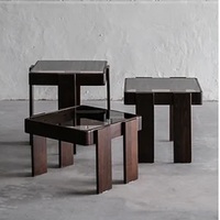 "Ensemble de 3 tables d'appoint en bois au design moderne, robustes et élégantes pour la décoration du salon ou du bureau"