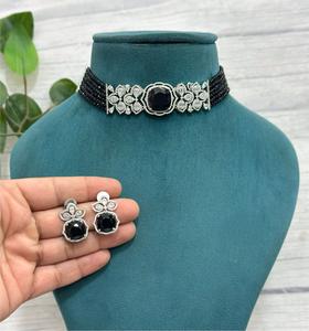 Ensemble de collier et de boucles d'oreilles en argent de qualité supérieure avec pierres CZ tendance, collection de vêtements de mariage pour femmes - Product Image 2