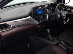 รถยนต์มือสองคุณภาพดีราคาประหยัด ปี 2026 โตโยต้า สตาร์เล็ต ครอส 1.5-XS เกียร์ออโต้ พวงมาลัยขวา - Product Image 2