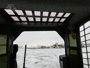 รถตักล้อยาง GEHL R135 ปี 2018 ขนาดเล็ก รับน้ำหนักได้ 9 ตัน พร้อมปั๊มไฮดรอลิก TCM และเครื่องยนต์ - Product Image 5