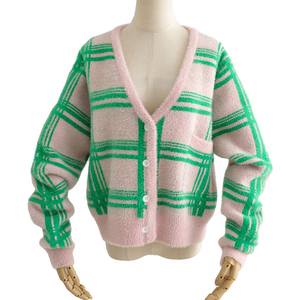 Manteau de sororité pour femmes, taille unique, rose et vert, contrastant, style transfrontalier, pour la fraternité et la solidarité - Product Image 2