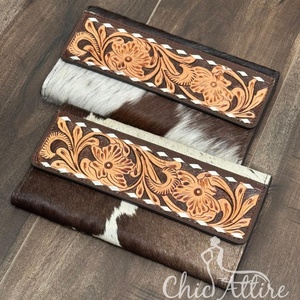 Marques de gros Portefeuille à trois volets en cuir usiné à la main et à la mode pour femmes en cuir de vachette véritable Pochettes d'organisation multi-cartes - Product Image 1