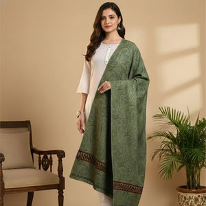 ผ้าคลุมไหล่ขนสัตว์คุลลูสำหรับผู้หญิง ดีไซน์หรูหรา พร้อมลวดลายทอมือแบบดั้งเดิม นุ่ม อุ่น ระบายอากาศได้ดี เหมาะสำหรับฤดูหนาว สไตล์ชาติพันธุ์ - Product Image 1