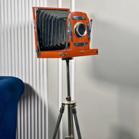 Appareil photo à soufflet en bois vintage sur trépied décor de photographie rétro et cadeau personnalisé pour studio à domicile ou collectionneur