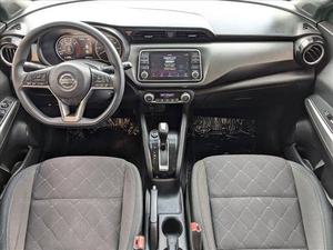 Nissan Kicks SV 2019 Usado, Color Oscuro, Tapicería de Tela, R17, Volante a la Izquierda - Product Image 4