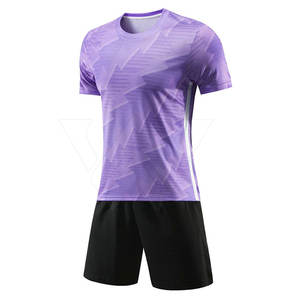 Meilleure vente à bas prix, uniforme de football en tissu souple, uniforme de football au design personnalisé - Product Image 1
