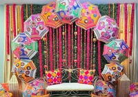 Lot mixte de parapluies indiens Bandhni en coton et dentelle pour mariage, décoration de fête de mariage, décoration pour cérémonie Haldi/Mehndi