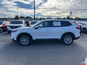 รถ SUV สีดำ ปี 2025 มือสอง เกียร์เทอร์โบ เบาะหนัง ระบบนำทาง สตาร์ทเครื่องยนต์จากระยะไกล หลังคาซันรูฟแบบพาโนรามา รองรับ Android Auto ล้อแม็กซ์ ยาง R17 - Product Image 3