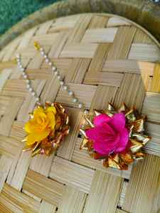 Rose en satin jaune/rose avec Maang Tikka floral en Gota, Bijoux Haldi Mehndi, Cadeau de mariée et de demoiselle d'honneur, Faveur de Pithi, Cadeau de Mayun - Product Image 3