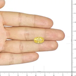 พลอยแซฟไฟร์สีเหลืองทรงเหลี่ยม (พุทธราช) - 5.02 กะรัต พลอยธรรมชาติทรงเหลี่ยมมรกต 100% ธรรมชาติ - Product Image 3
