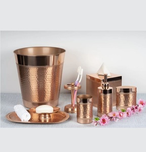 Ensemble de salle de bain en métal de finition haut de gamme pour une décoration de salle de bain sophistiquée, ajoutant une touche moderne avec une élégance métallique - Product Image 1