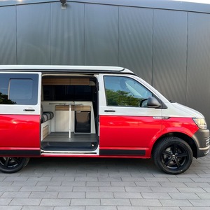 Autocaravana Económica Tipo Alcove 2017 para T6 de Lujo, Usada para Acampar, 4-6 Personas, Emisión Euro 5, Blanca - Product Image 1