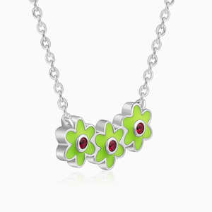 Collier triple fleur pour enfants en argent pour les jeunes fashionistas - Product Image 1