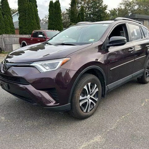 Usado 2018 T * oyota RAV4 LE - Product Image 1