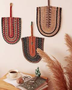 Abanico Decorativo de Pared Tejido a Mano con Hierba Marina de Colores - Product Image 2