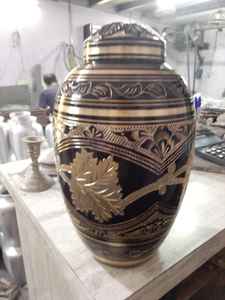 Wholesale Luxury 220 Cu Inch Capacity Brass Aluminum Urns High-End Majestic White Cremation Urns India Made Funeral <b>Supplies</b> - Product Image 5