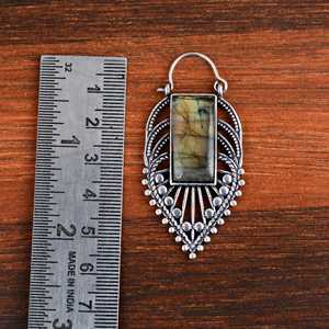 Novedad de moda: Pendiente de aro de labradorita, joyería tribal de latón para mujer, chapado en plata, estilo bohemio geométrico llamativo, venta al por mayor/OEM - Product Image 4
