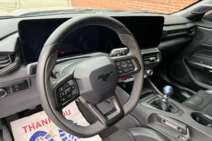 Ford Mustang Dark Horse 2024 Usado en Excelentes Condiciones, 1,300 Millas, Transmisión Manual de 6 Velocidades, Kit de Supercargador Whipple Stage 2 - Product Image 4
