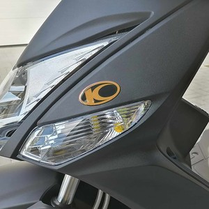 สติกเกอร์ติดรถ3D เจลเรซิน Kymco 2แพ็กสีดำทองใช้ได้กับสกูตเตอร์ KYMCO - Product Image 2