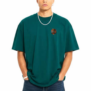 Camiseta Oversize Moderna para Hombre con Estilo Urbano y Tela Ligera para el Verano - Product Image 1