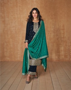 Vêtements pakistanais brodés de qualité supérieure pour femmes, ensemble de costumes Salwar Kameez à vendre au meilleur prix - Product Image 3