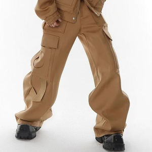 Vêtements personnalisés de haute qualité Pantalons pour hommes en cuir PU Pantalons droits à rayures incurvées Pantalons en cuir cargo à jambes larges de grande taille - Product Image 4