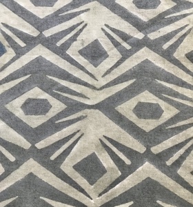 ผ้าฝ้ายพิมพ์ลายด้วยมือ ลายเรขาคณิตชนเผ่า ลายเพชร สีเทาและสีธรรมชาติ - Product Image 2