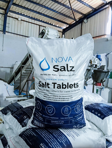 Tabletas de Sal Nova Premium al por Mayor, 25 kg |   Cloruro de Sodio Puro al 99.9% de Grado Industrial para Ablandamiento de Agua - Product Image 2