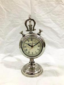 Horloge de table analogique en verre à quartz vintage style antique unique pour décor de bureau à domicile avec accent de bureau rétro en métal et fer - Product Image 4