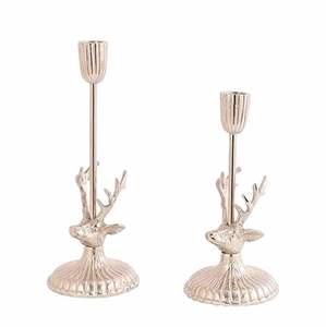 Candelabro Artesanal de Aluminio Fundido para Hoteles, Salas de Estar, Celebraciones Tradicionales y Decoración de Hogar de Estilo Premium - Product Image 1