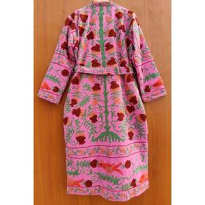 เสื้อคลุมลำลองกำมะหยี่ผ้าฝ้ายแบบพลิกกลับได้สวยงามสำหรับฤดูหนาวพร้อมกระดุมตกแต่งของขวัญที่สมบูรณ์แบบสำหรับชุดเจ้าสาว - Product Image 3