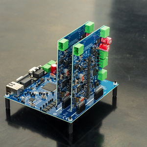 Ensamblaje de PCB multicapa de calidad superior y servicio OEM PCBA SMD completo con características automotrices personalizadas Hecho en Italia - Product Image 5