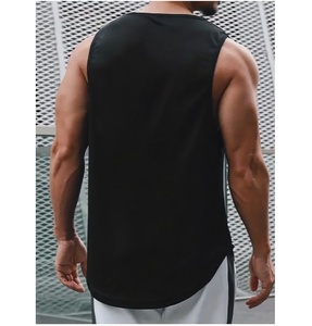 Débardeurs de sport noirs respirants à col rond pour hommes – Idéaux pour l'entraînement et le sport - Product Image 3