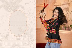 Festival Collection Mujeres Navratri Algodón especial Bordado pesado y trabajo de espejo real Kediya Manga completa Listo para usar - Product Image 3