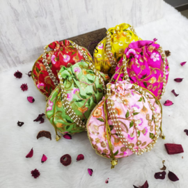 New Arrival Potli Bags Potli Bag Embroidered Beautiful Flower Pattern Patola Print Bags for Womens for Wedding Party Decoration - Product Image 5