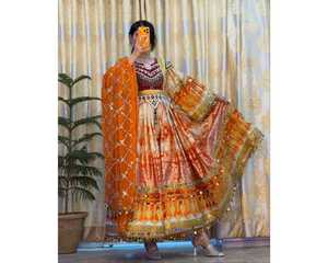 Robe longue en mousseline de soie vintage afghane Kuchi à couverture intégrale, faite à la main, avec des accents brodés et des accessoires assortis - Product Image 4