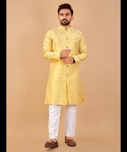 Pijama Punjabi Chicken Kurta para hombre en invierno Tela de algodón Khadi con botón y diseño de cuello de cadena - Product Image 3