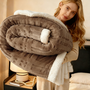 Manta de felpa cálida de doble cara reversible de Polonia, suave forro polar marrón taupe para cama, entrega rápida en la UE - Product Image 1