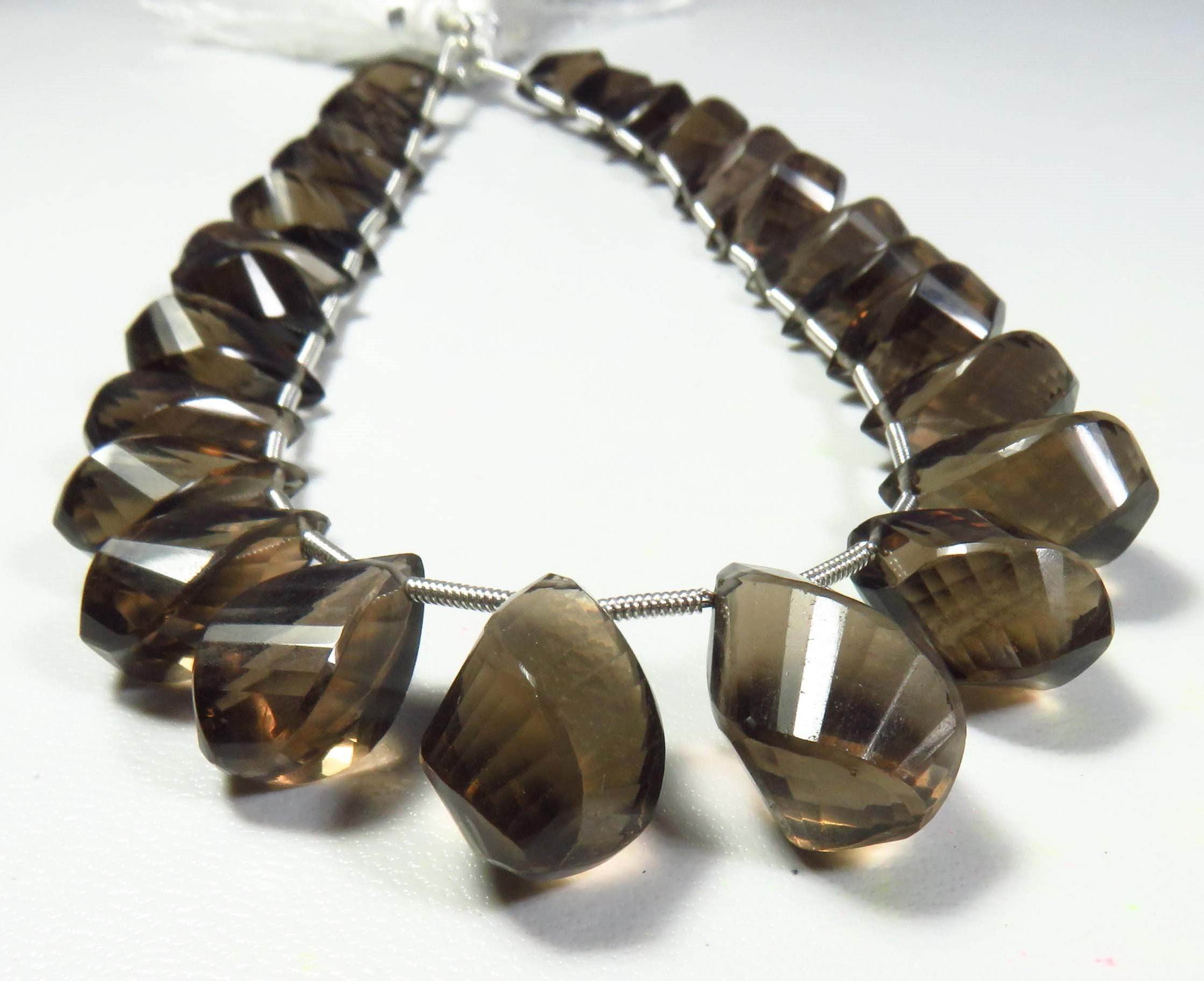 สีน้ำตาล