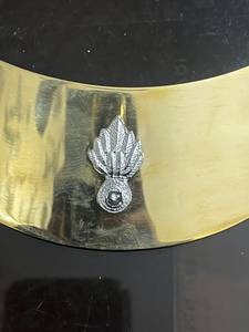 Badge d'officier français en laiton et argent avec décoration dorée sans nickel pour chapeaux - Product Image 6