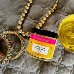 Mascarilla Facial Nupcial Haldi a Base de Cúrcuma para el Cuidado de la Piel - Product Image 1
